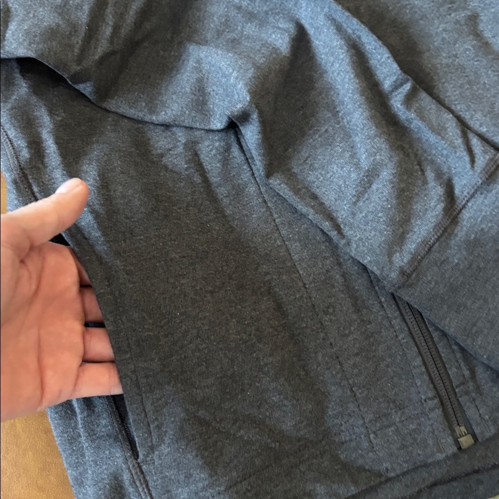 Pact Women's Charcoal Heather Purefit Slim Zip Up - NWOT - Picture 5 of 5